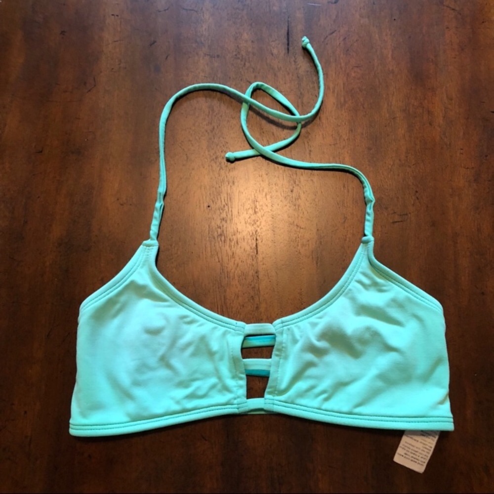 Midori bikini top, size medium in mint color.